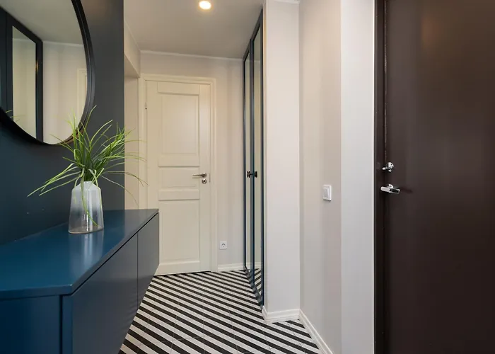 Hilltop - Centre * Tallin