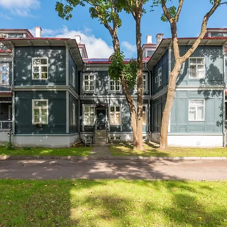 Hilltop - Centre تالين